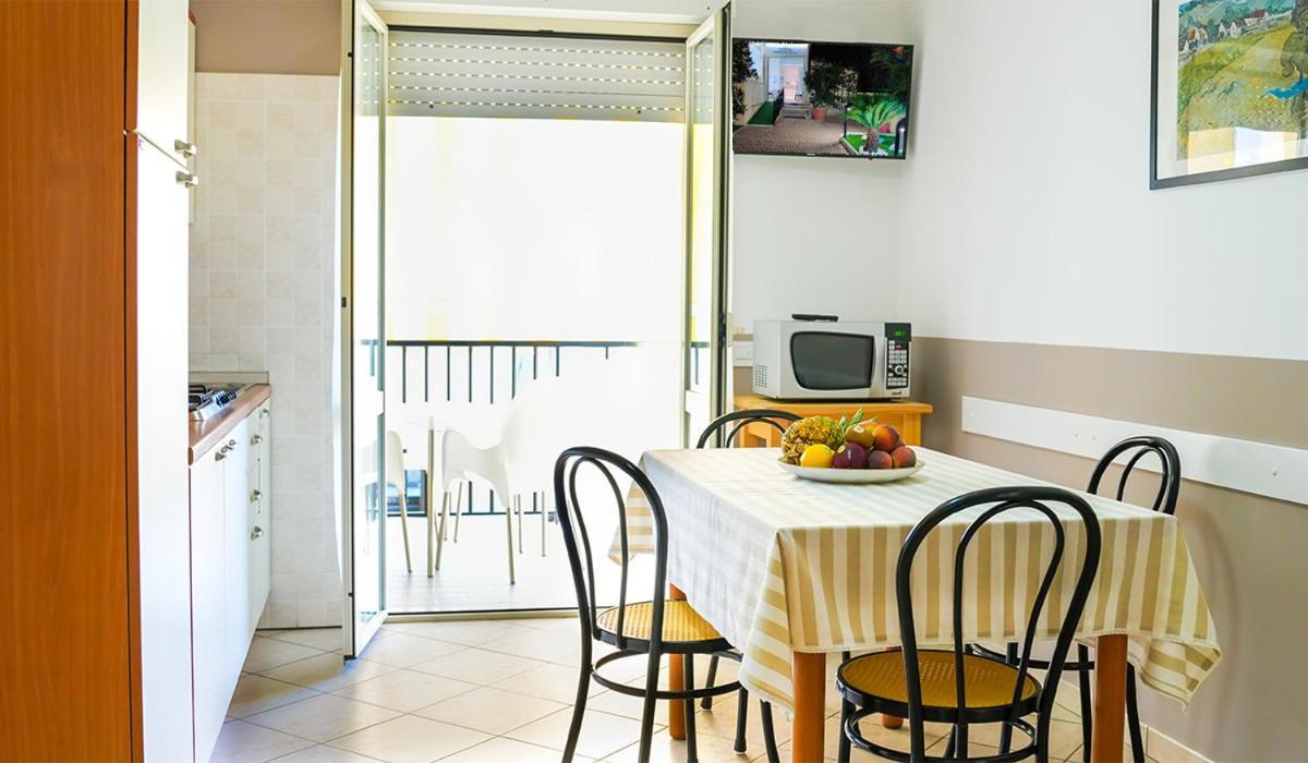 Residence Riviera Alba Adriatica Εξωτερικό φωτογραφία