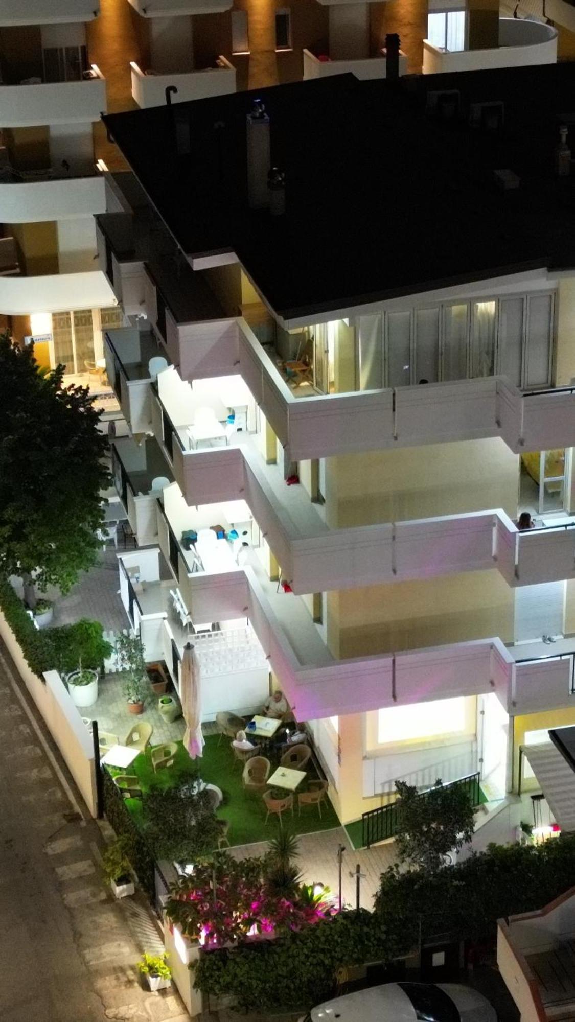 Residence Riviera Alba Adriatica Εξωτερικό φωτογραφία