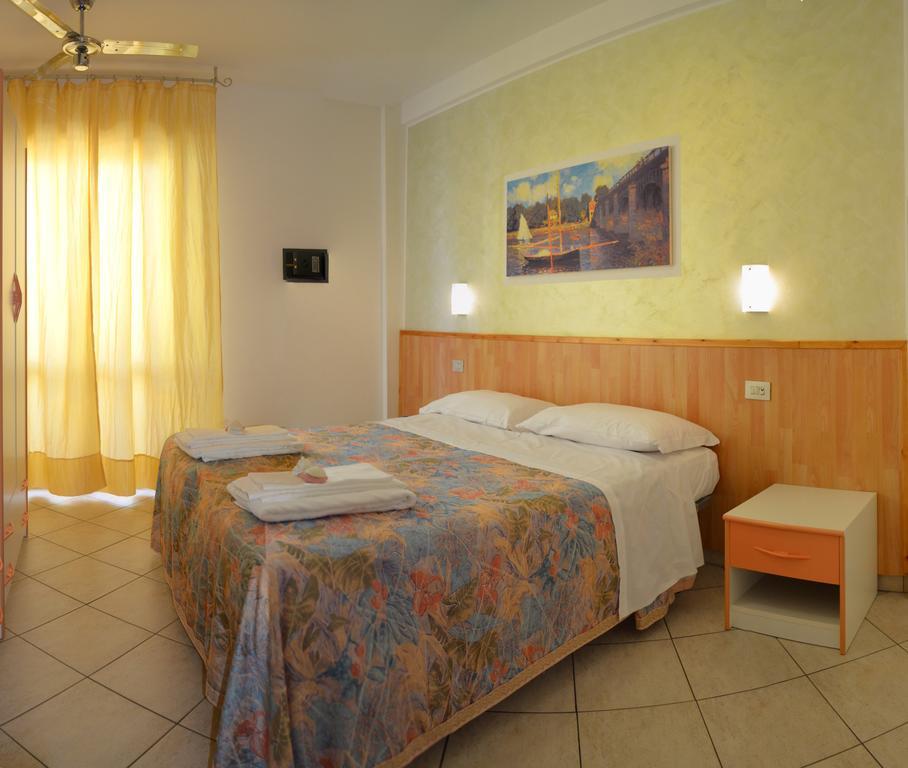 Residence Riviera Alba Adriatica Εξωτερικό φωτογραφία