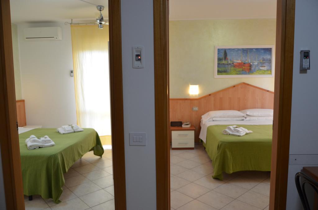 Residence Riviera Alba Adriatica Εξωτερικό φωτογραφία