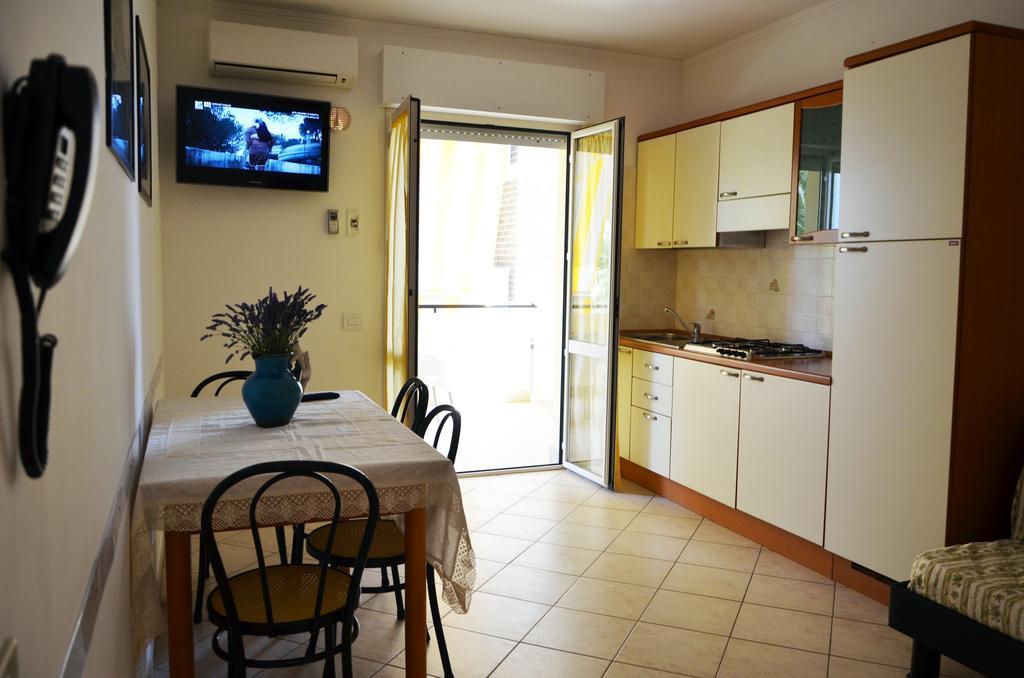 Residence Riviera Alba Adriatica Εξωτερικό φωτογραφία