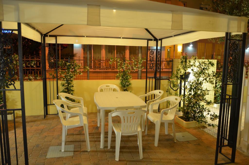 Residence Riviera Alba Adriatica Εξωτερικό φωτογραφία