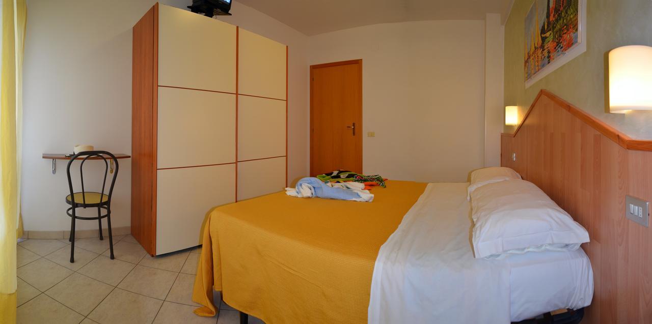 Residence Riviera Alba Adriatica Εξωτερικό φωτογραφία